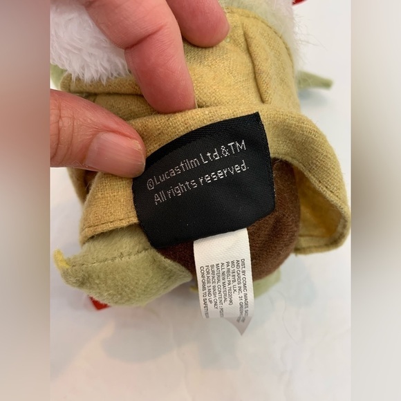 STAR WARS YODA IN SANTA HAT WITH CANDY CANE 8" PLUSH COMIC IMAGES 2009 - Picture 5 of 6